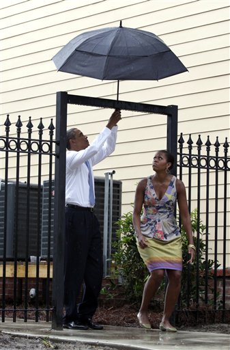 rod blagojevich umbrella. white house obama umbrella